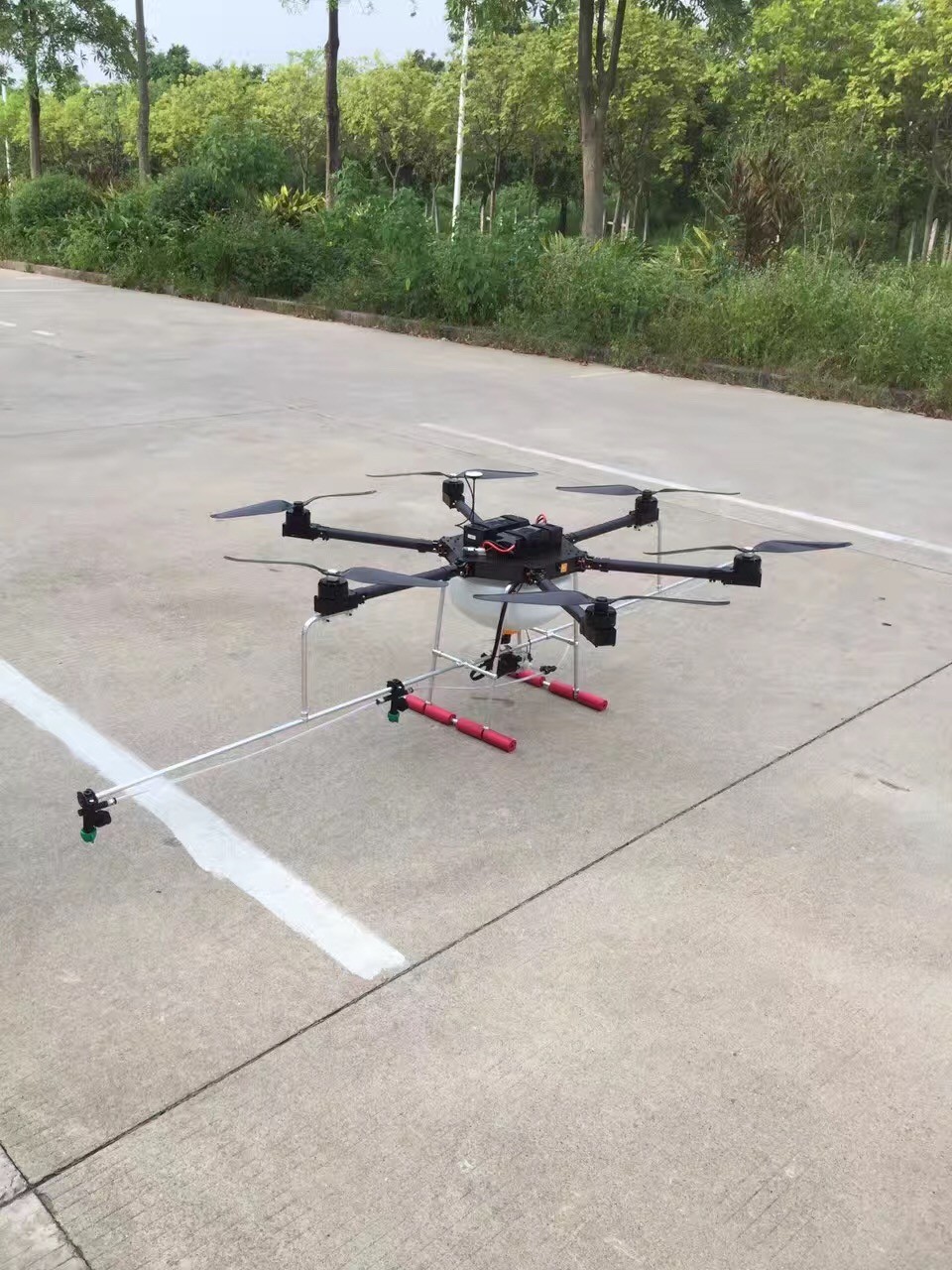 Desarrollan dron de seis hélices para fumigar